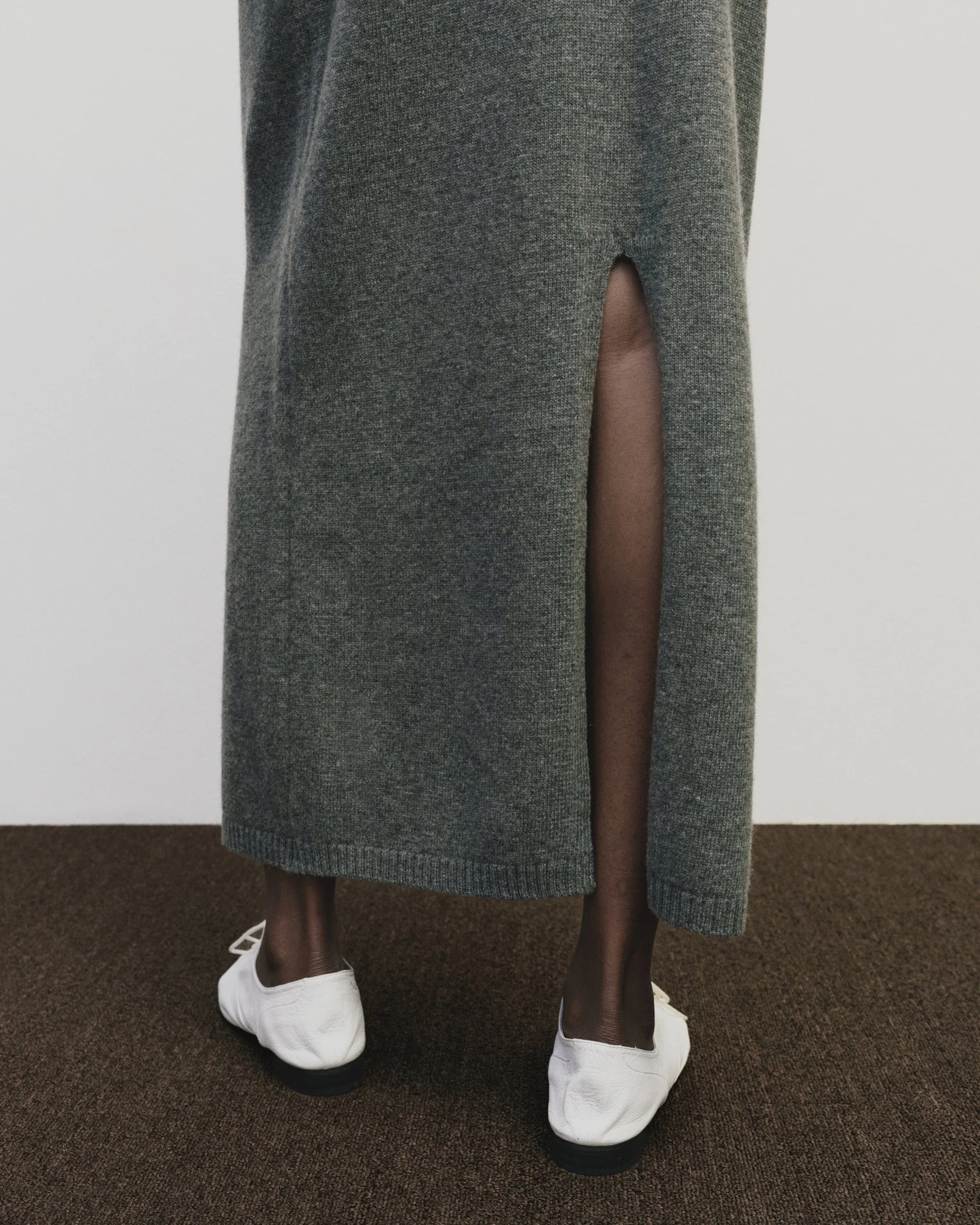 Cashmere Blend Knit Midi Skirt — Gray