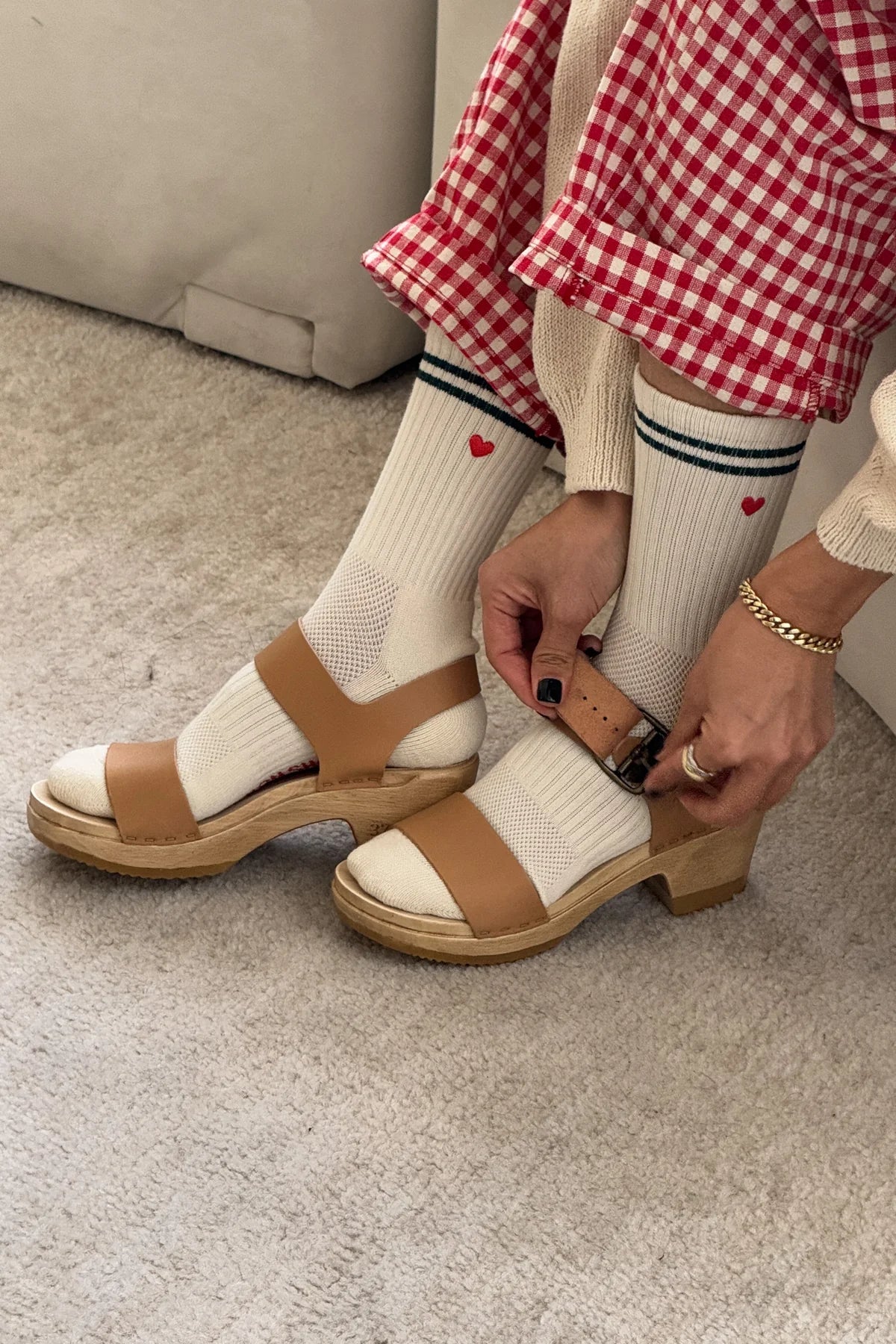 Embroidered Boyfriend Socks — Parchment Heart