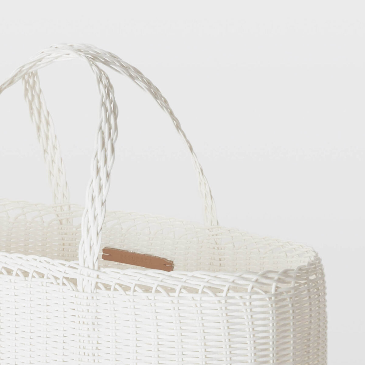 Palorosa Large Flat Handwoven Tote - White - Vincent Park - {{shop.address.city}} {{ shop.address.country }}