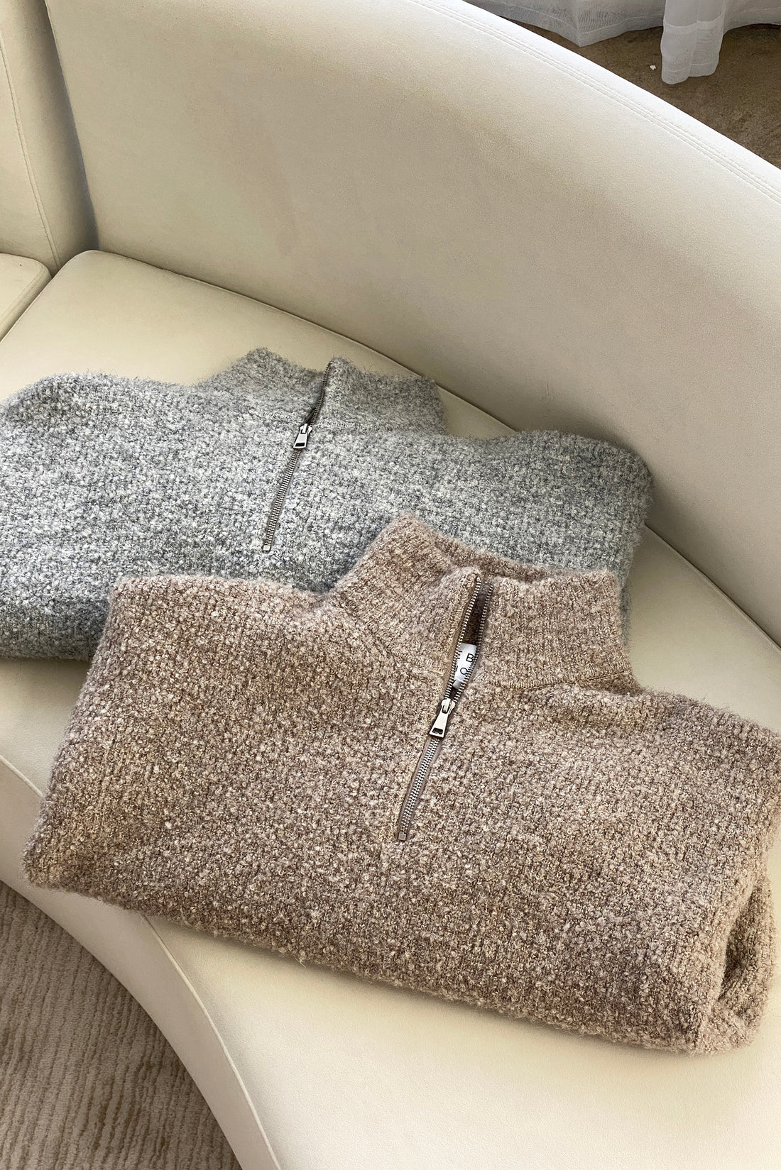 Sweaters - Vincent Park - {{shop.address.city}} {{ shop.address.country }}