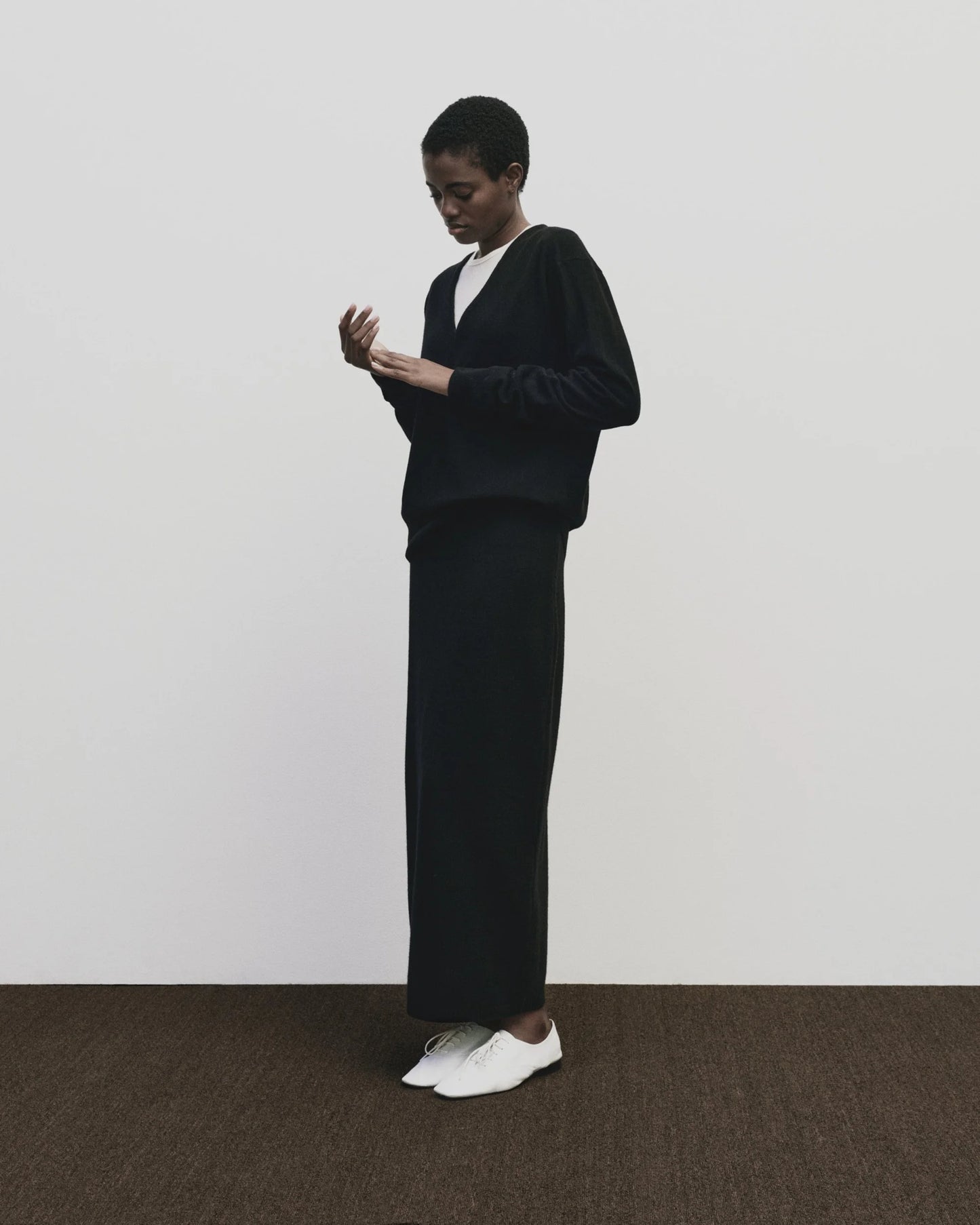 Cashmere Blend V-Neck - Black