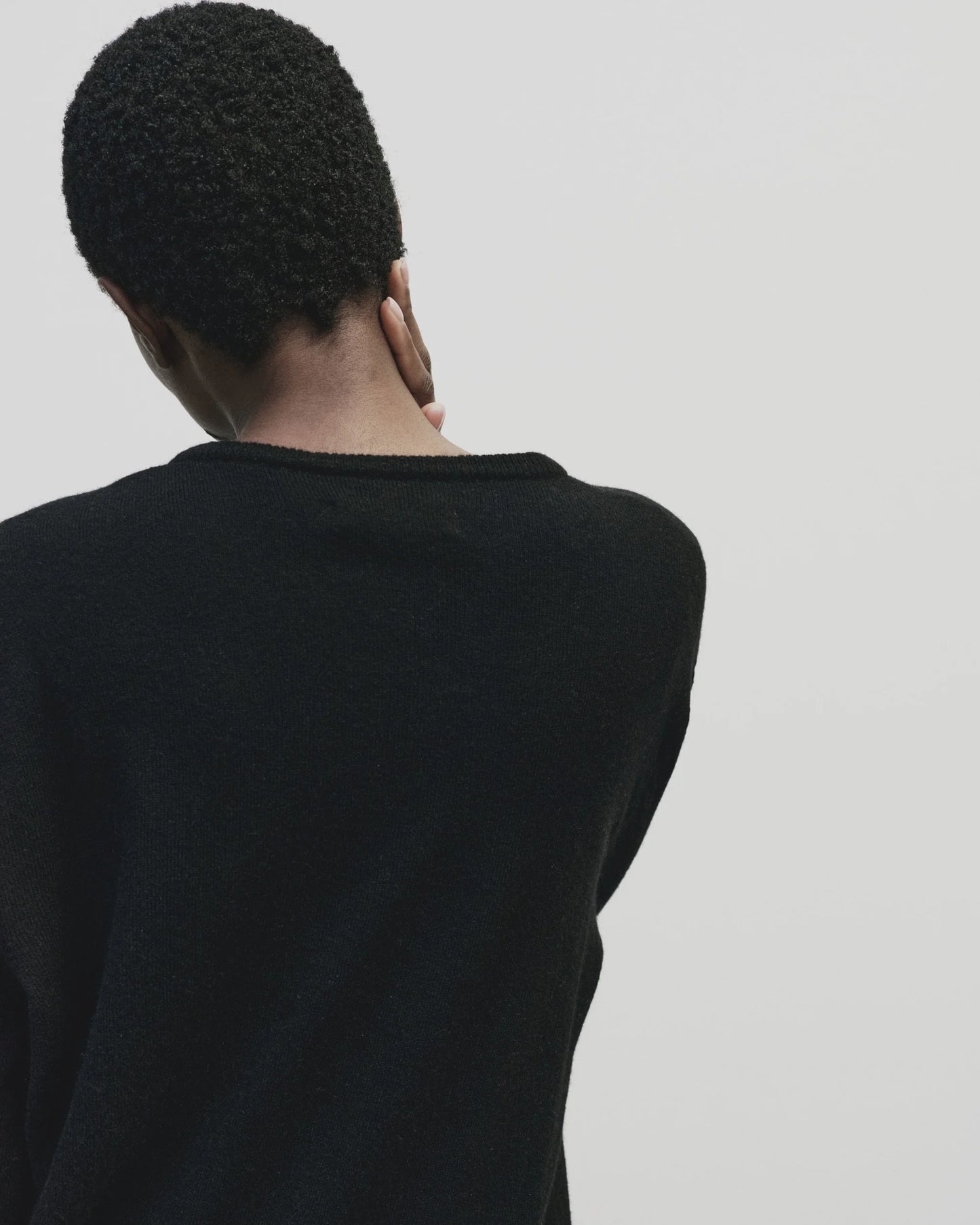 Cashmere Blend V-Neck - Black