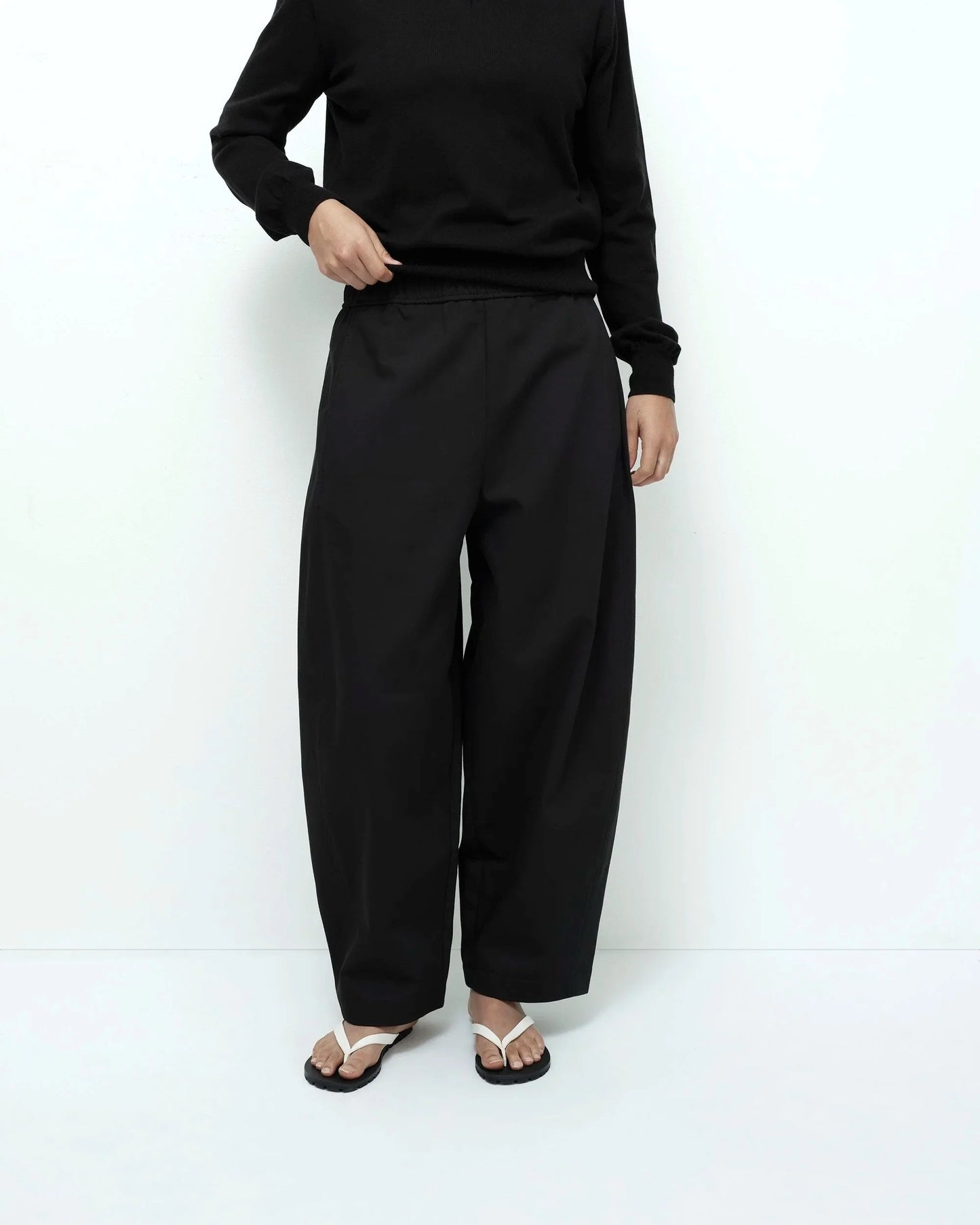 Cropped Balloon Pants — Black
