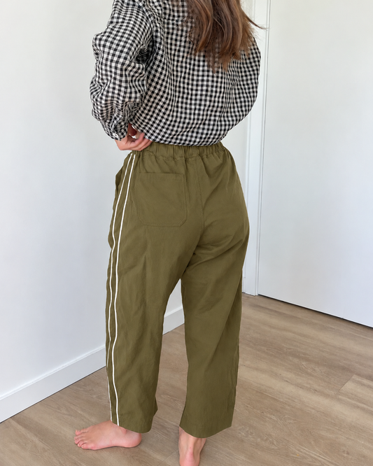 Jules Pant — Moss with White Piping