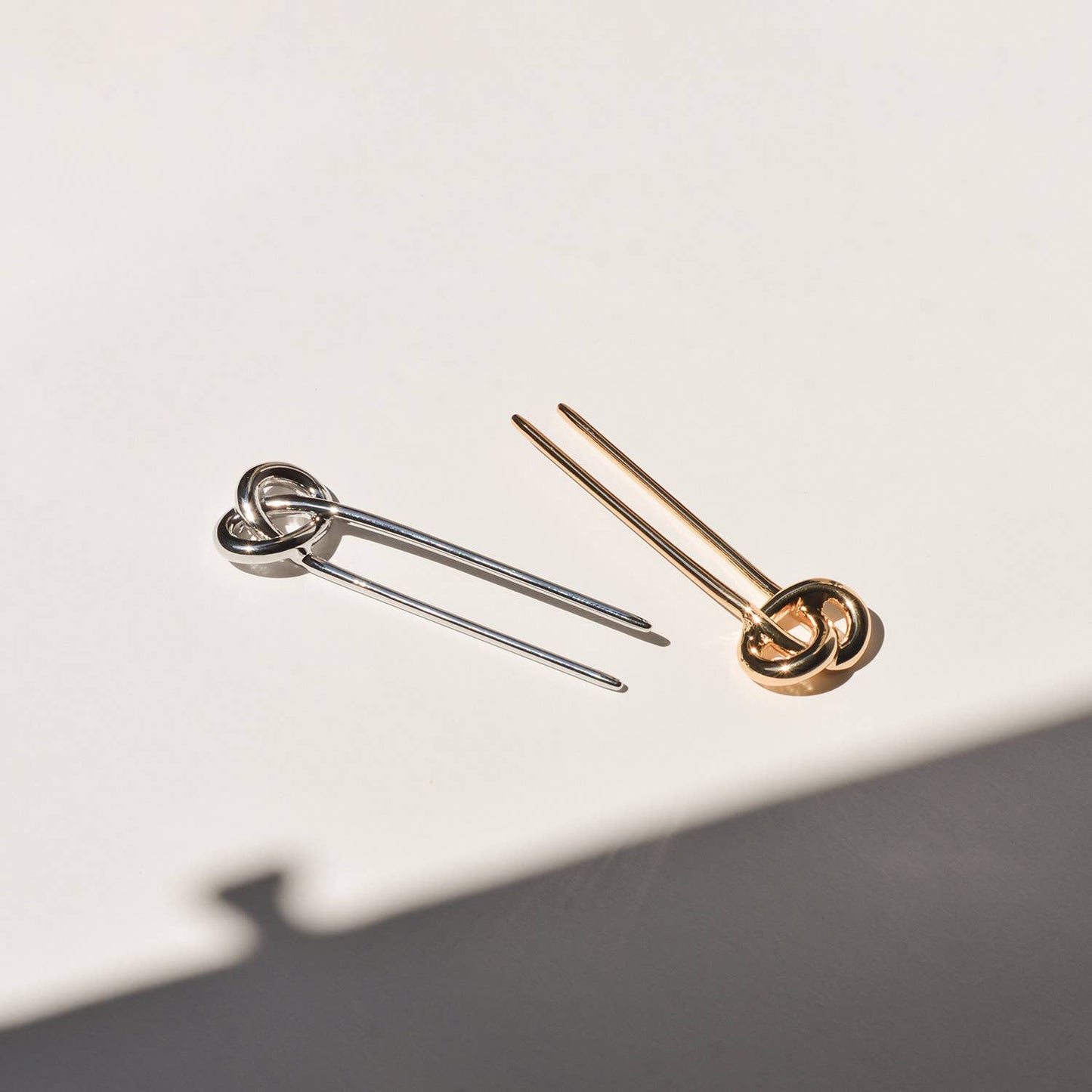 Knot-shaped Hair Stick — Gold