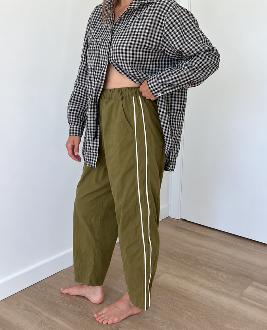 Jules Pant — Moss with White Piping