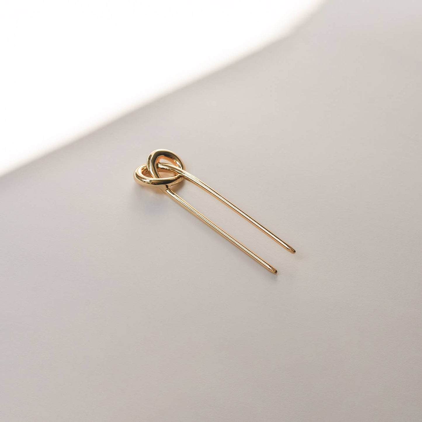 Knot-shaped Hair Stick — Gold