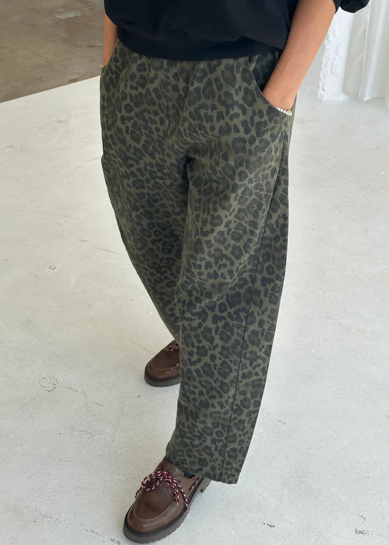 Arc Pant - Fern Leopard