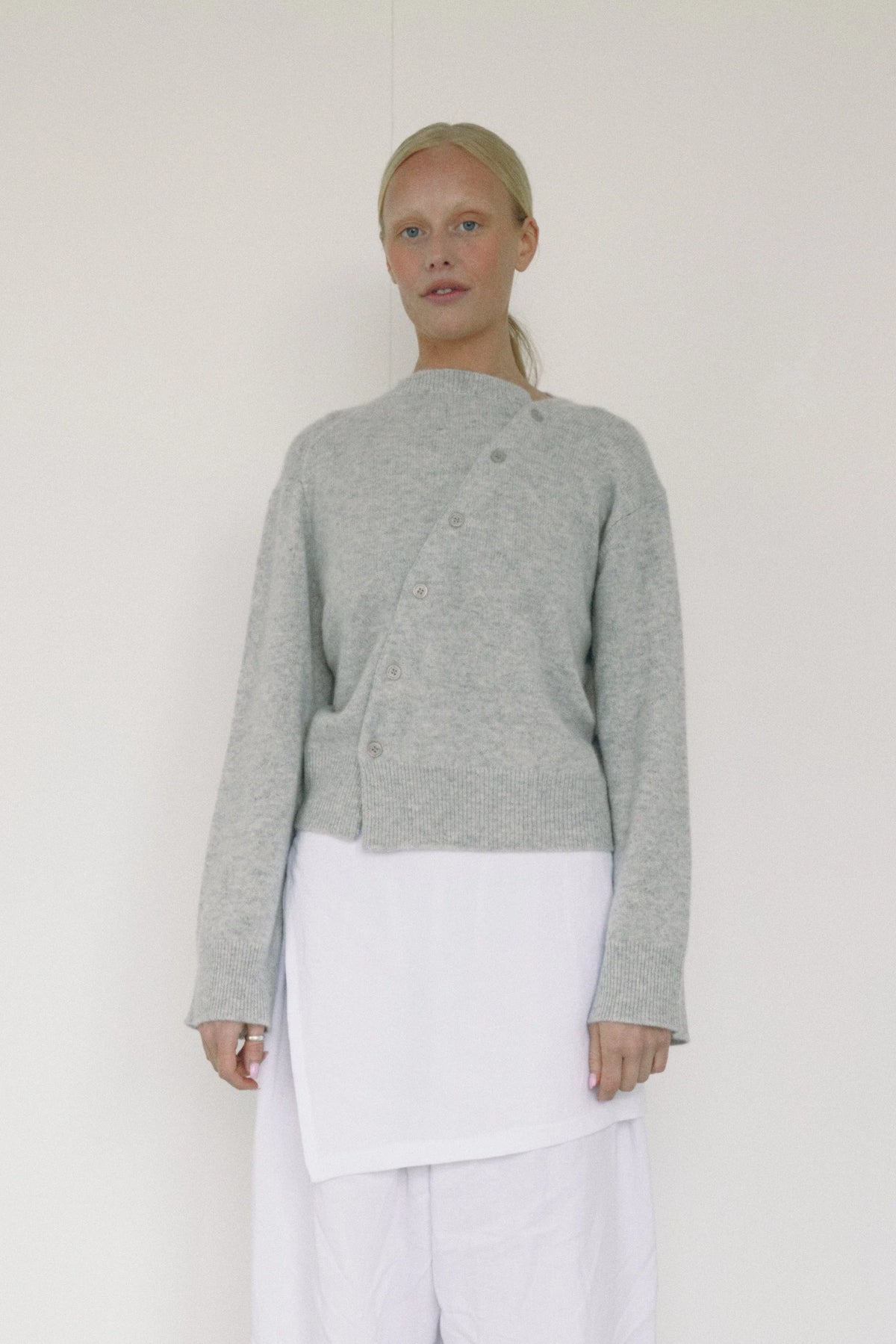 The Asymmetric Cashmere Knit — Grey