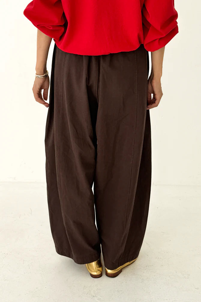 Parachute Pants — Dark Brown