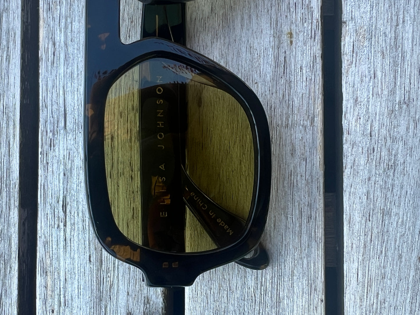 Jane Sunglasses - Dark Tortoise Olive Lens