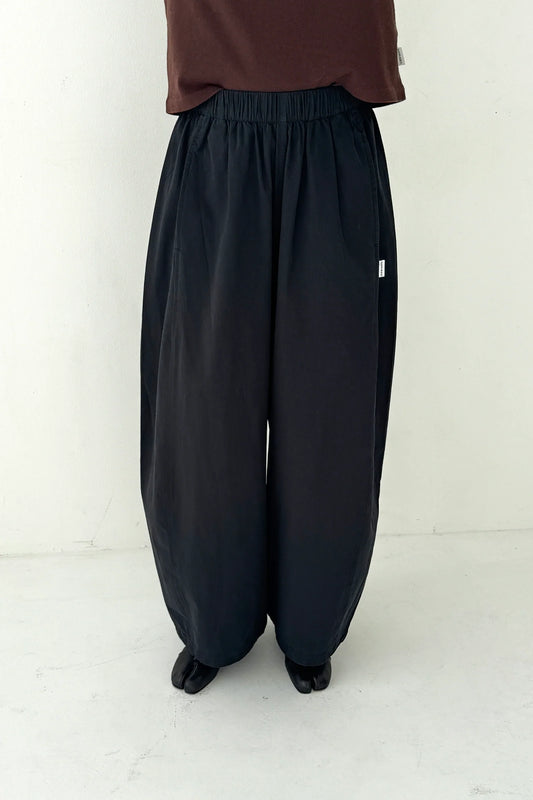 Parachute Pants — Black