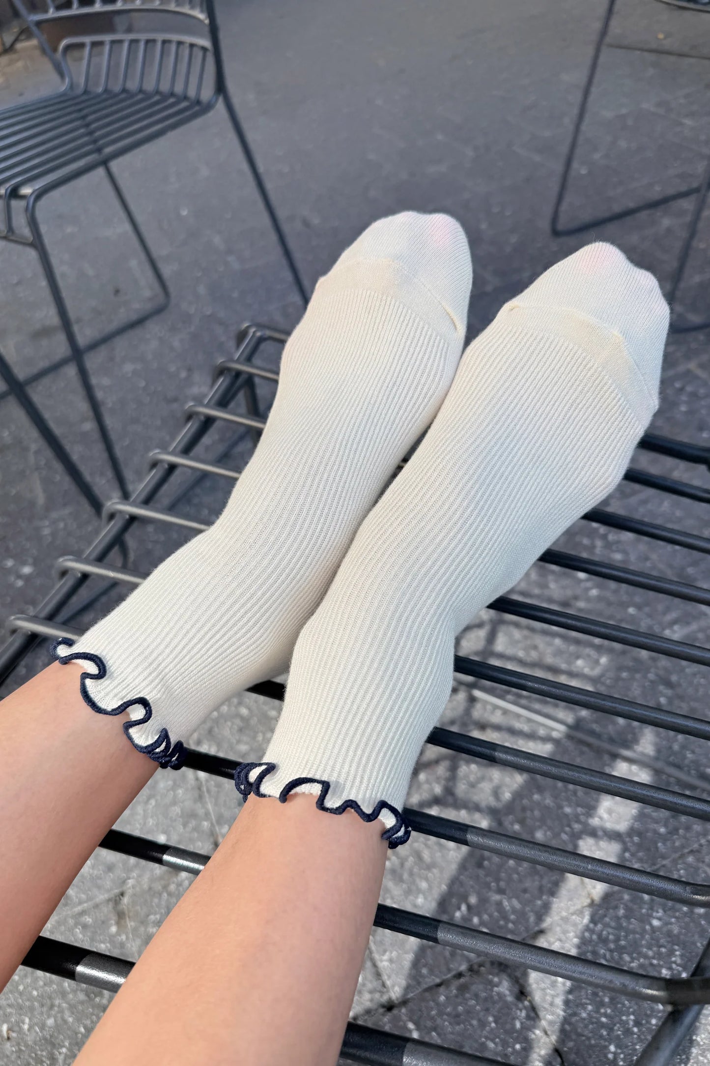 Petite Ruffled Modal Socks — Soft White / Navy