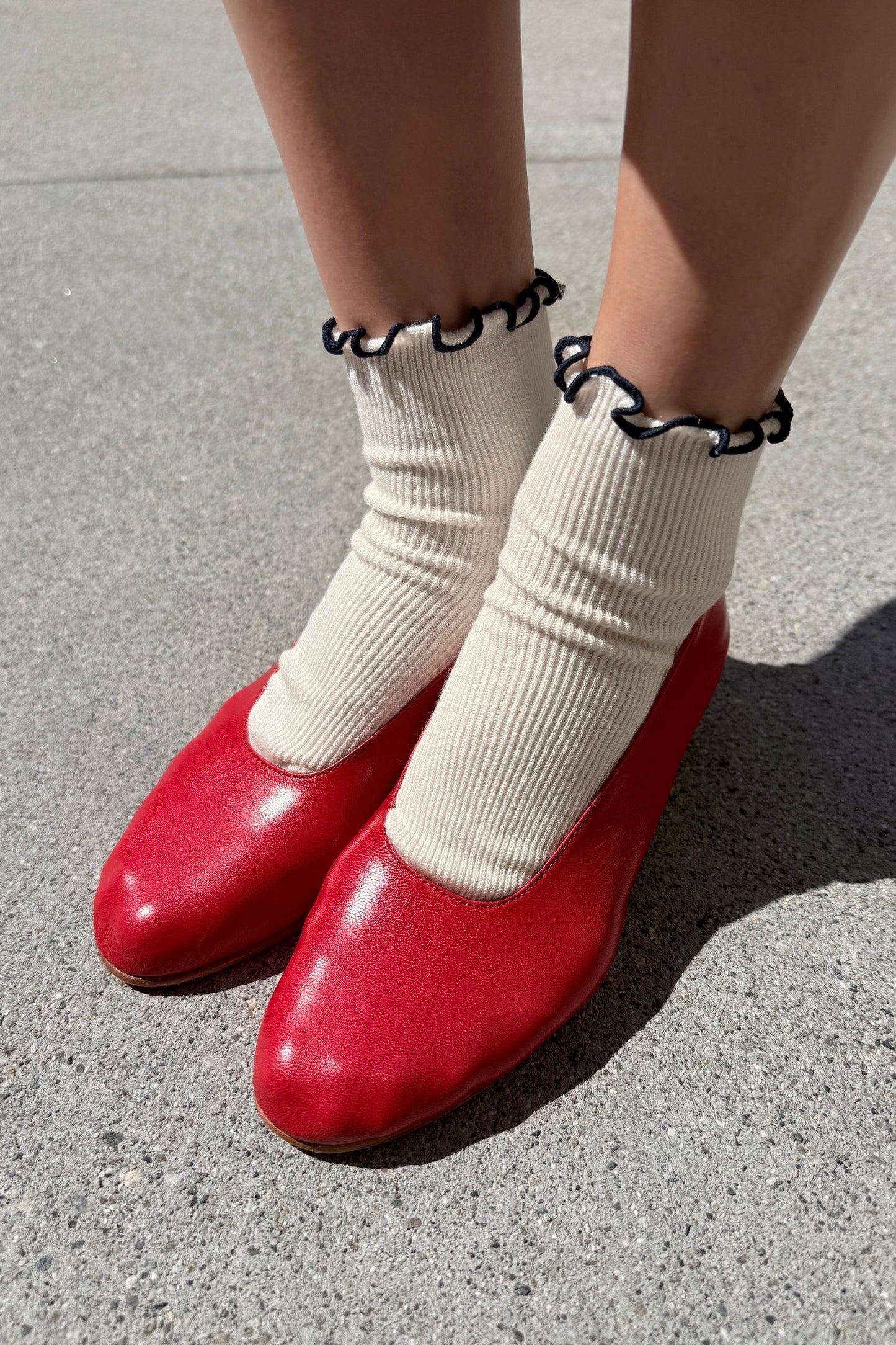 Petite Ruffled Modal Socks — Soft White / Navy