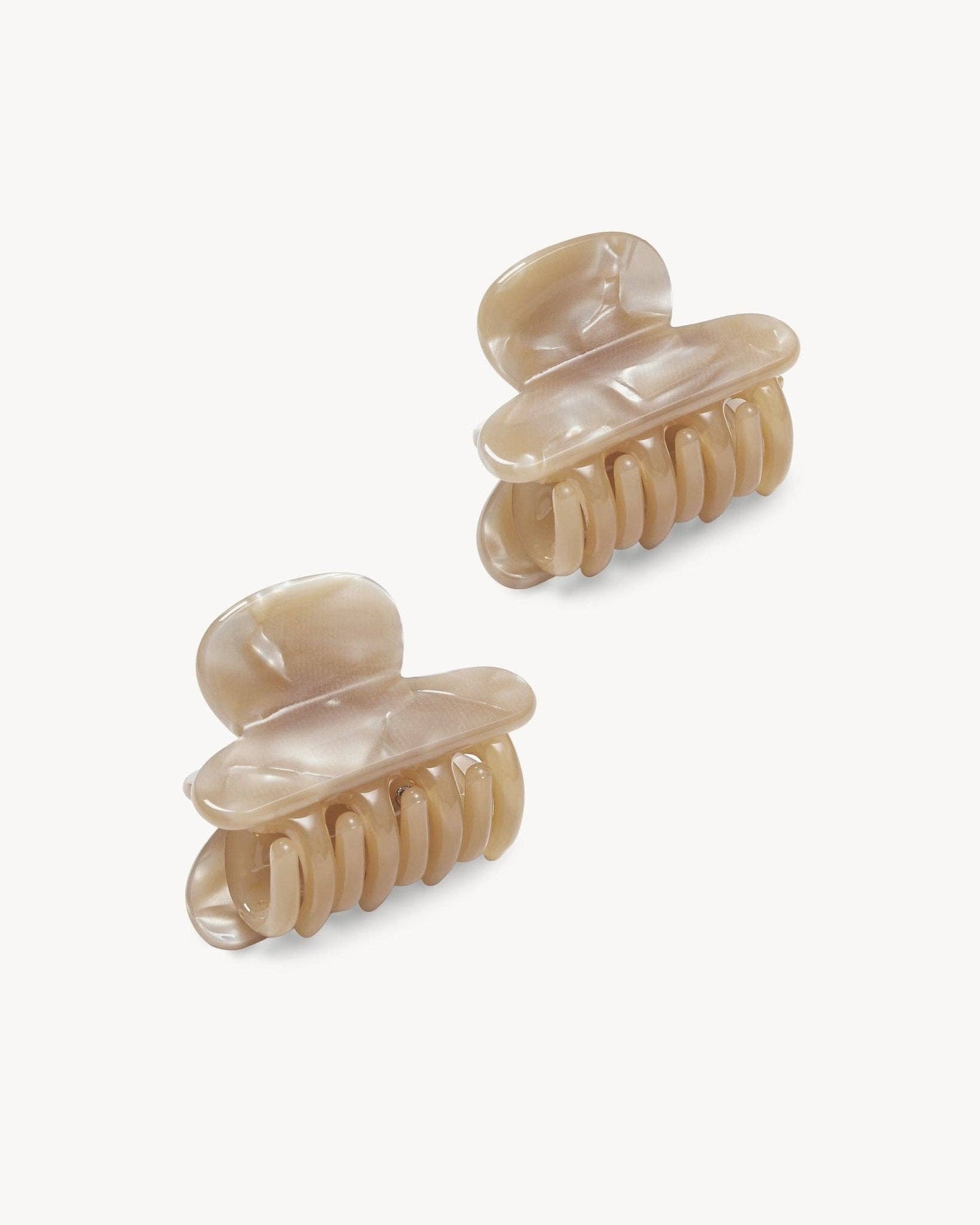 Twin Heirloom Claws — Sand Shell