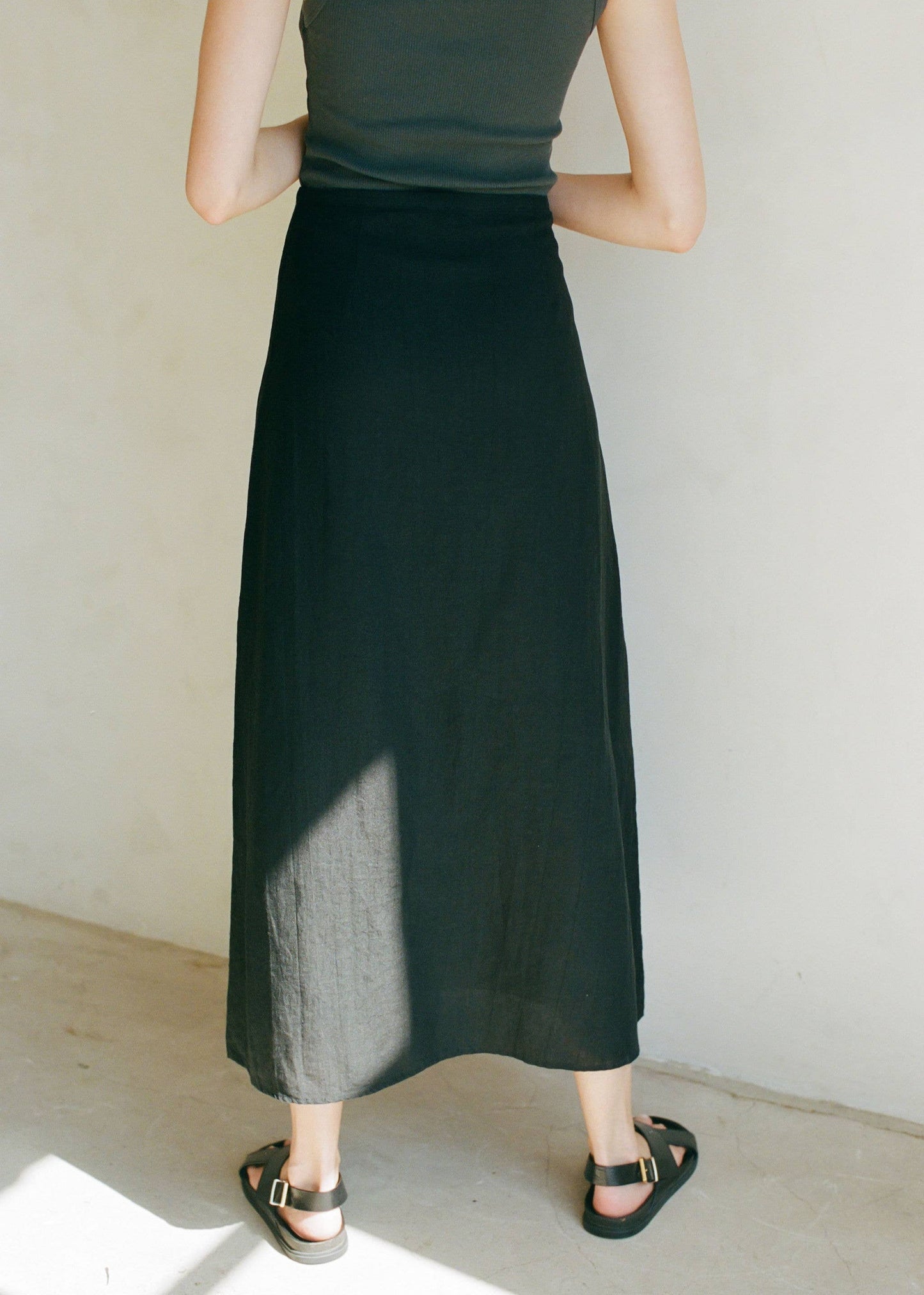 Linen Button Down Midi Skirt - Black