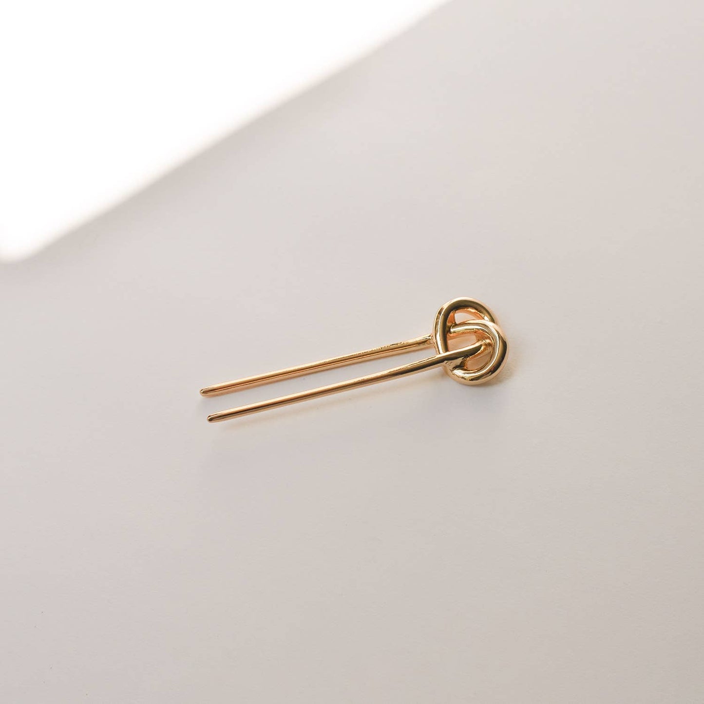 Knot-shaped Hair Stick — Gold