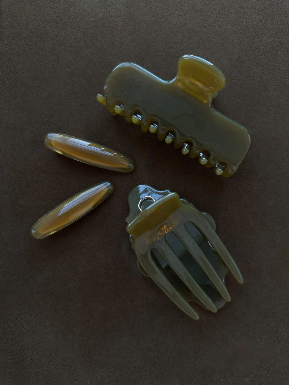 Grande Sloane Claw — Dark Olive