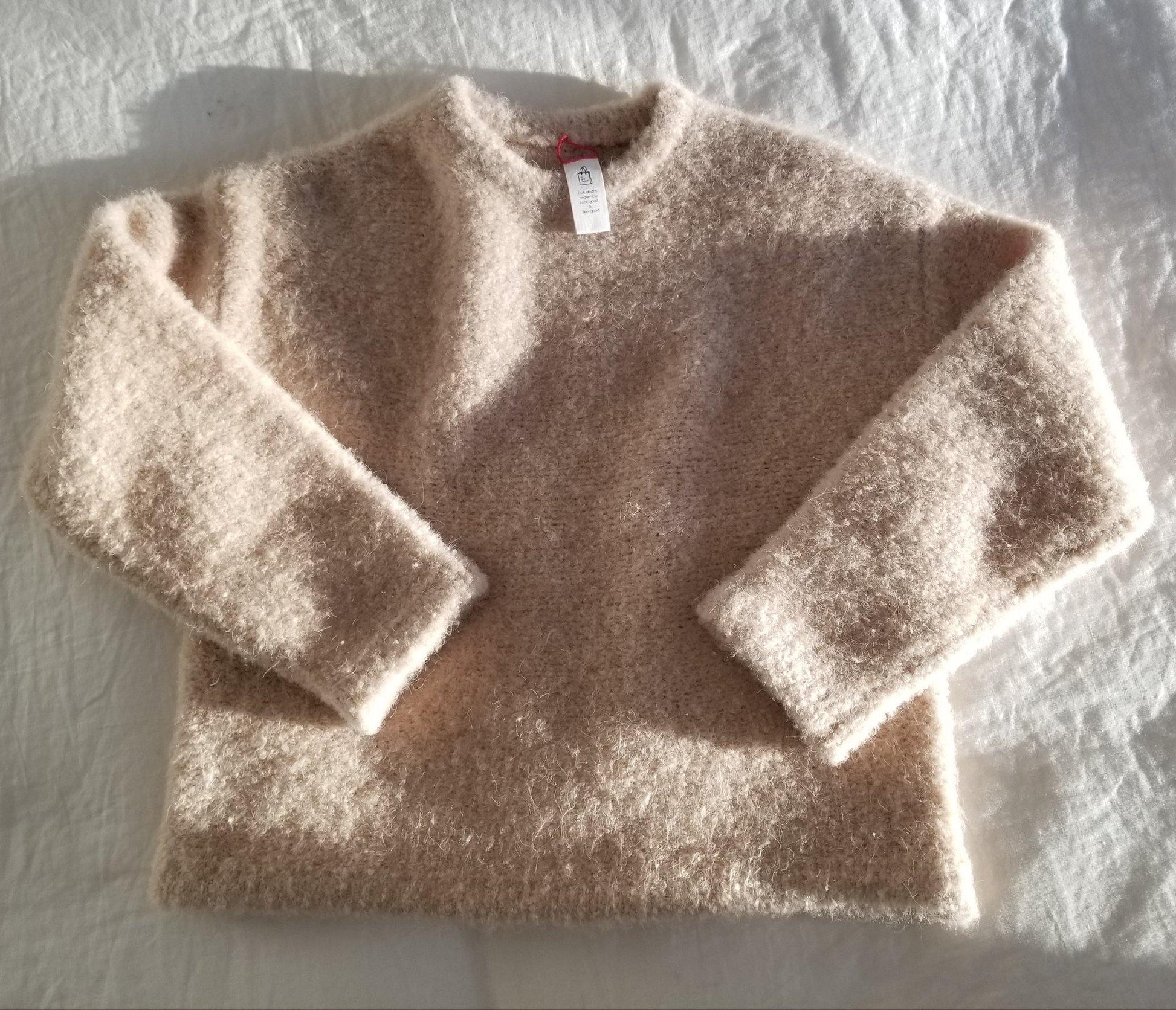 Le Bon Shoppe Envie Sweater - Sand - Vincent Park - {{shop.address.city}} {{ shop.address.country }}