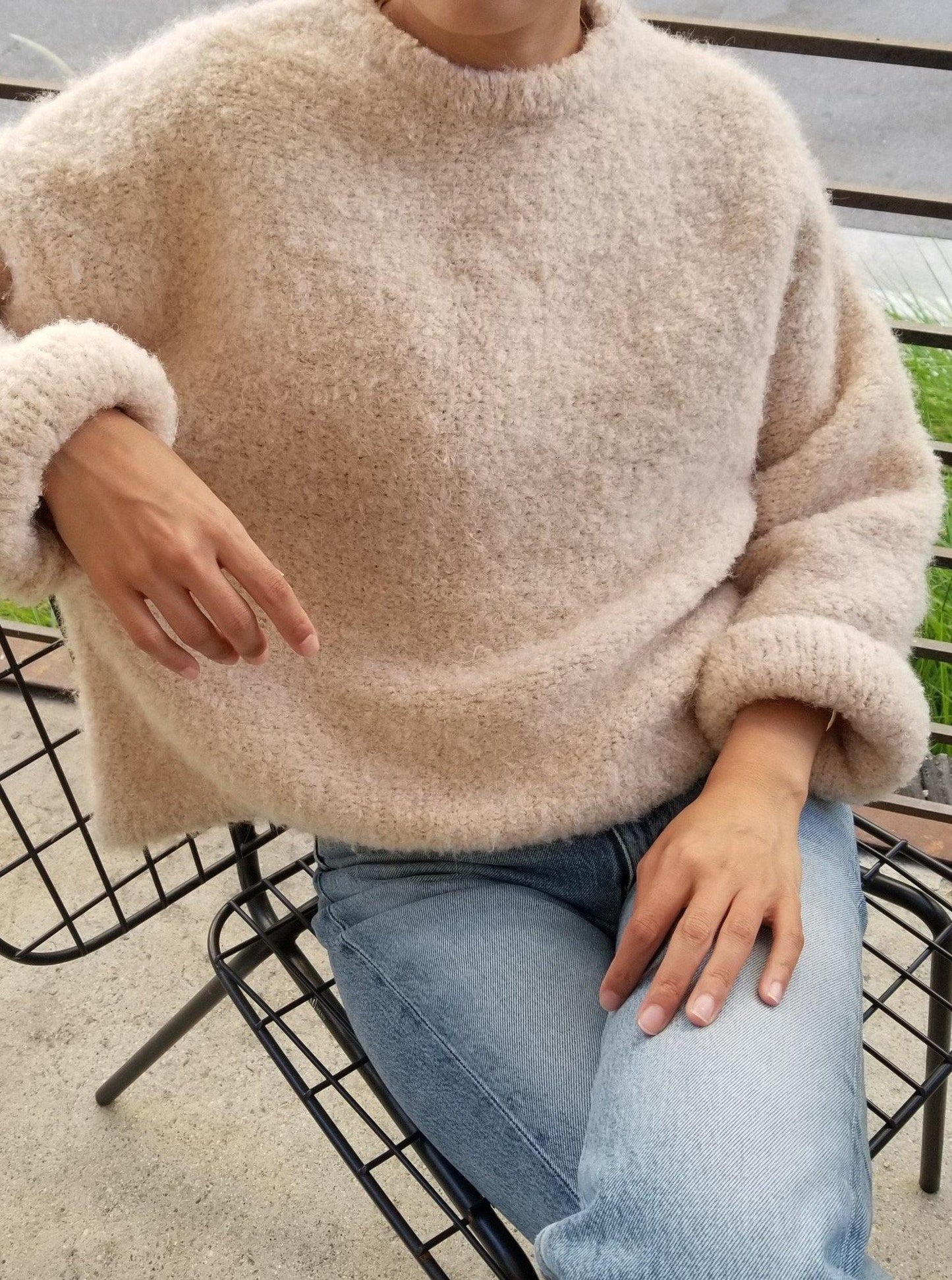 Le Bon Shoppe Envie Sweater - Sand - Vincent Park - {{shop.address.city}} {{ shop.address.country }}
