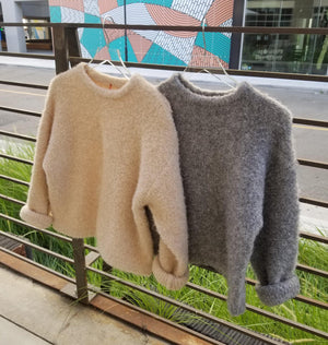 Le Bon Shoppe Envie Sweater - Sand - Vincent Park - {{shop.address.city}} {{ shop.address.country }}