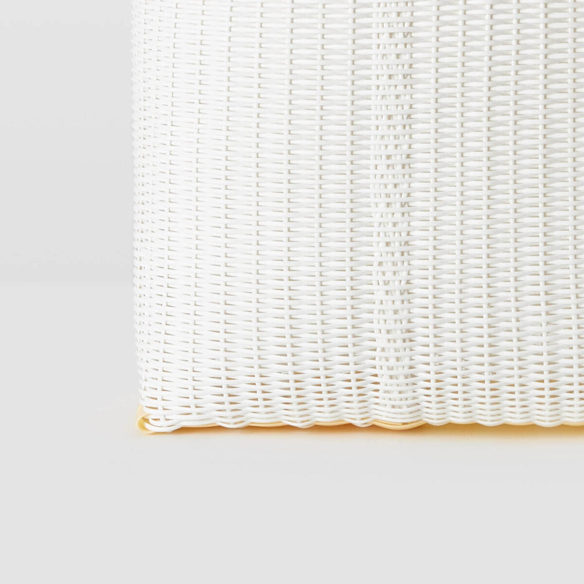 Palorosa Large Flat Handwoven Tote - White - Vincent Park - {{shop.address.city}} {{ shop.address.country }}