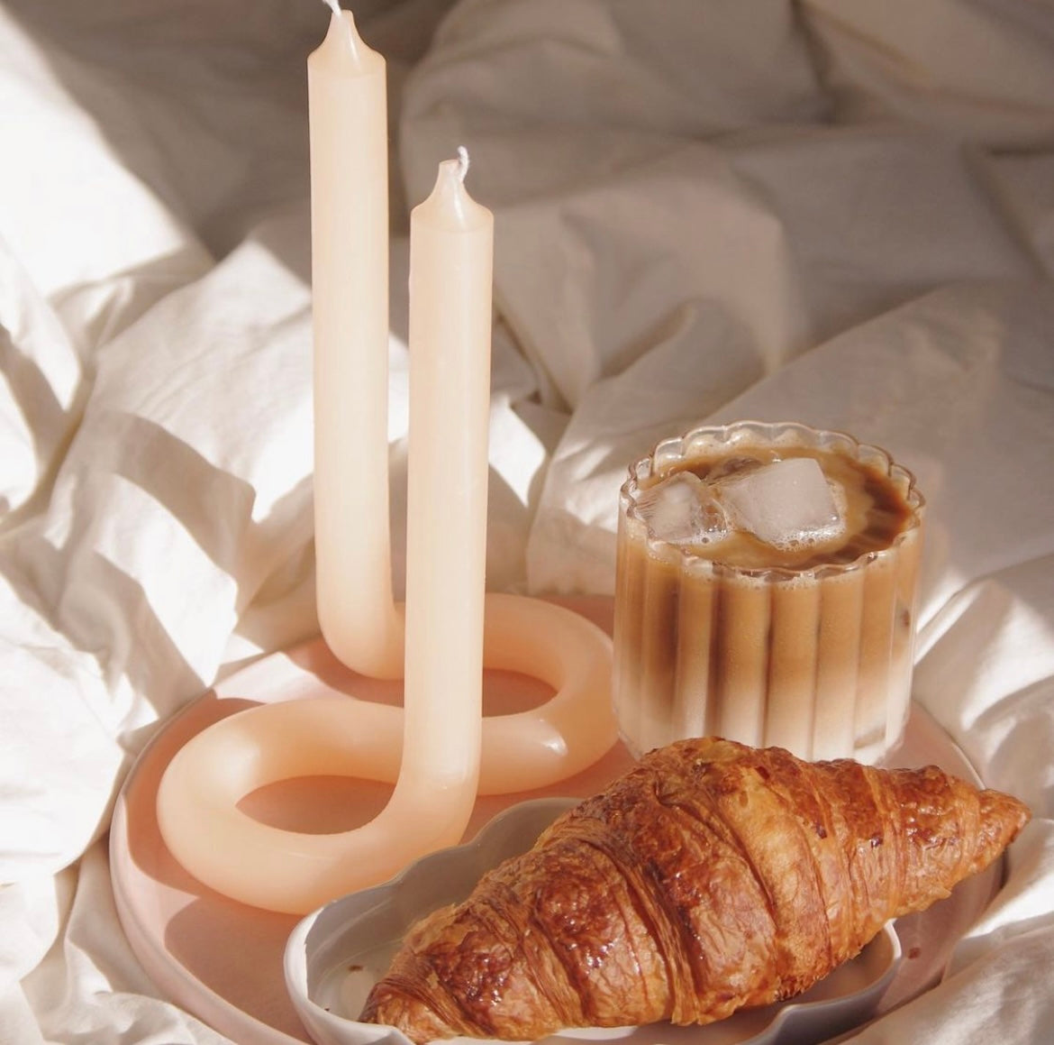 Lex Pott Twist Candle - Peach - Vincent Park - {{shop.address.city}} {{ shop.address.country }}