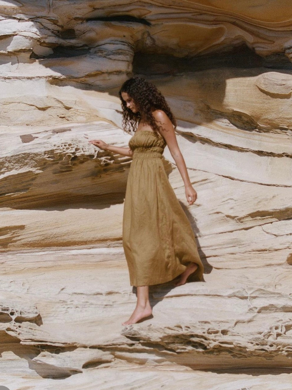 Gillia Claire Dress - Coffee - Vincent Park - {{shop.address.city}} {{ shop.address.country }}