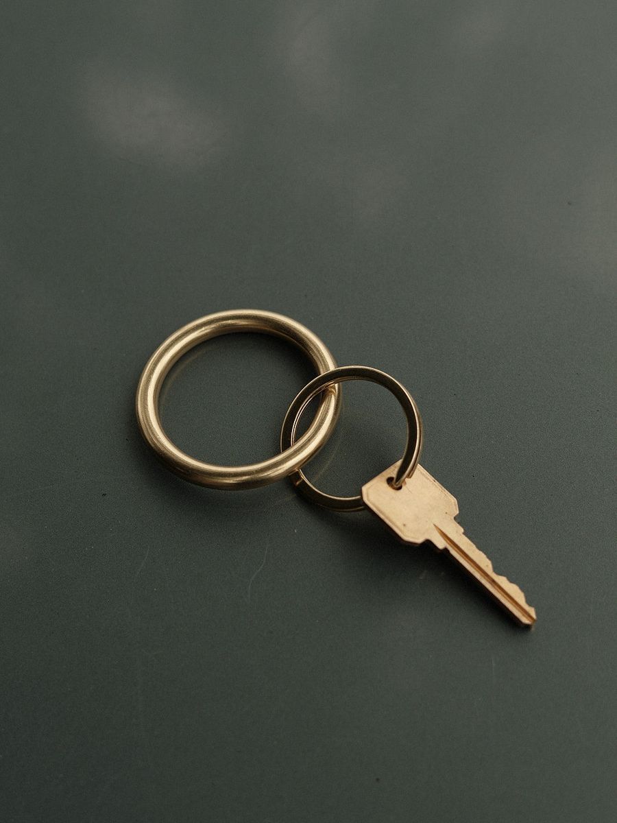 Lisbeth Key Ring No 1 - Gold - Vincent Park - {{shop.address.city}} {{ shop.address.country }}