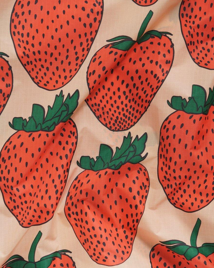 Baggu Standard Reusable Shopper - Strawberry - Vincent Park - {{shop.address.city}} {{ shop.address.country }}