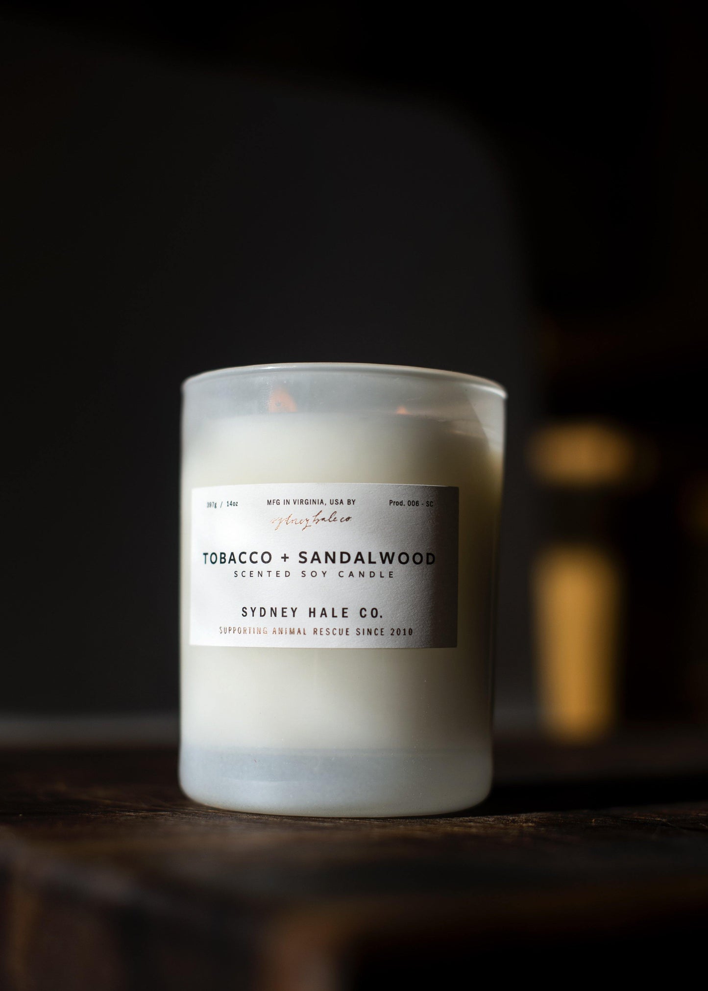 Sydney Hale Soy Candle - Tobacco + Sandalwood - Vincent Park - {{shop.address.city}} {{ shop.address.country }}