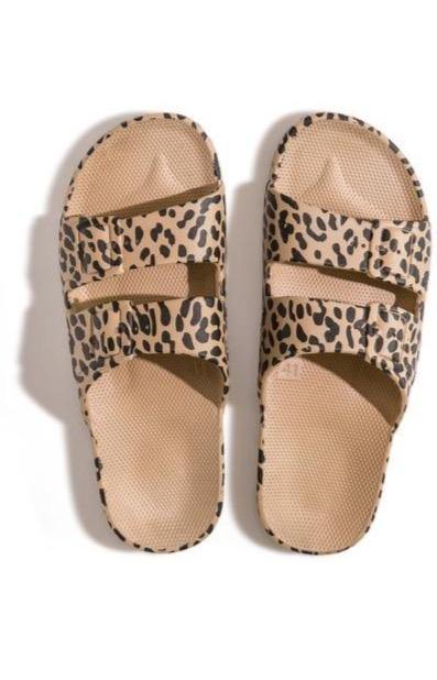 Freedom Moses Slides - Leo Camel - Vincent Park - {{shop.address.city}} {{ shop.address.country }}