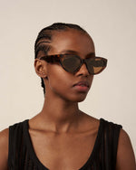 Chimi 06 sunglasses - Tortoise - Vincent Park - {{shop.address.city}} {{ shop.address.country }}