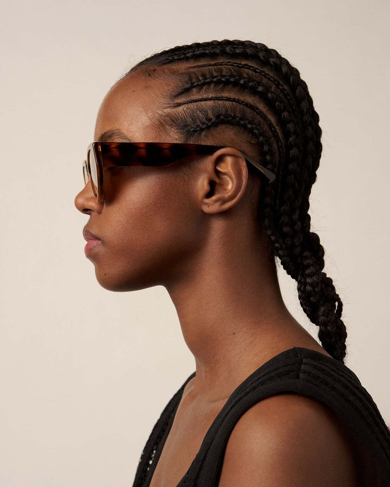 Chimi 06 sunglasses - Tortoise - Vincent Park - {{shop.address.city}} {{ shop.address.country }}
